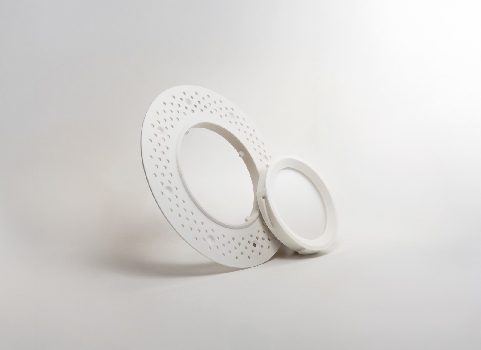 LumiSlim 5/8″ trimless mud-in fixture and mud ring